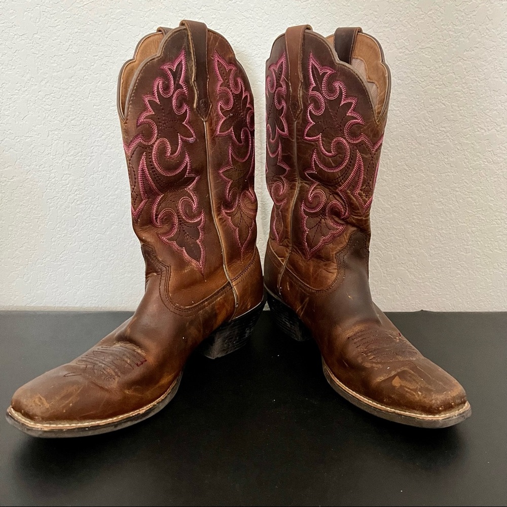 Ariat brown leather cowboy boots 9B